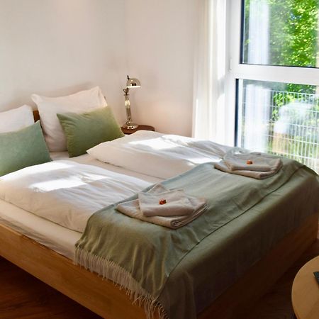 Stilvolle Wohnung Mit Balkon & Parkplatz Rostock Exterior foto